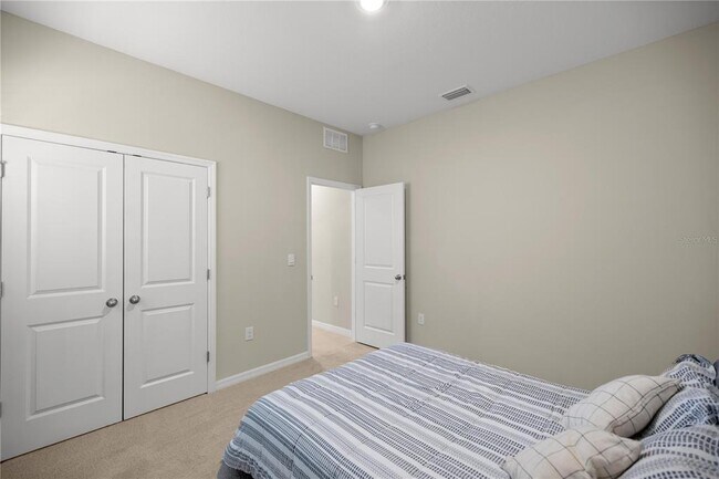 Building Photo - 8899 SW 50th Ave