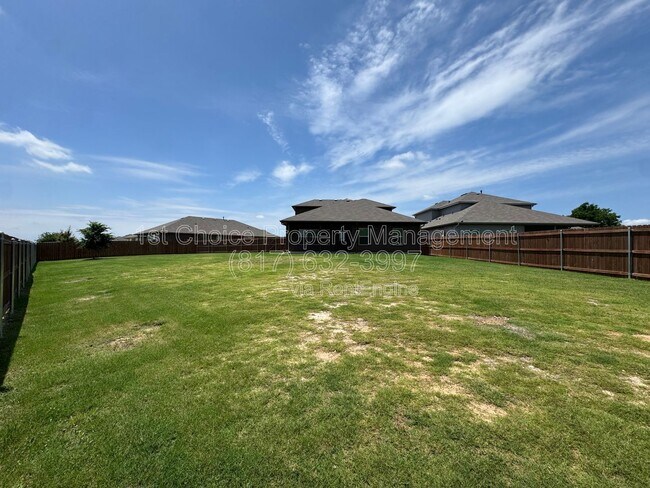 Building Photo - 7948 Oaktown Dr