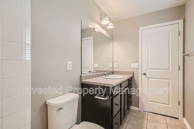Building Photo - 1263 S Dallas Ct