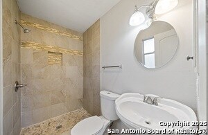 Building Photo - 205 Royal Dr