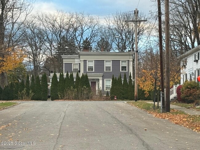 Building Photo - 87 Green St