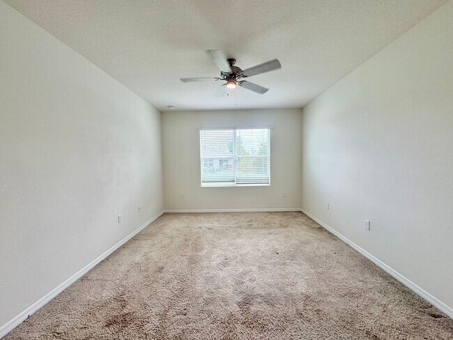 Building Photo - 632 Autumn Stream Dr