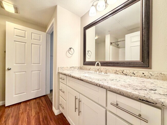 Building Photo - Stylish 2 Bedroom 2 Bathroom 1 Car Garage with Resort Style Amenities in Prime Temecula Location