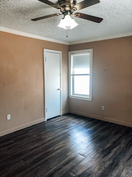Building Photo - 3818 33rd St