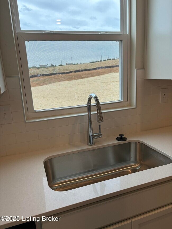 Building Photo - 16817 Aiken Rdg Cir