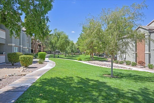 Building Photo - 555 E Silverado Ranch Blvd