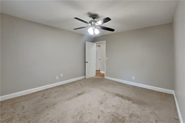 Building Photo - 464 Ridgemont Dr