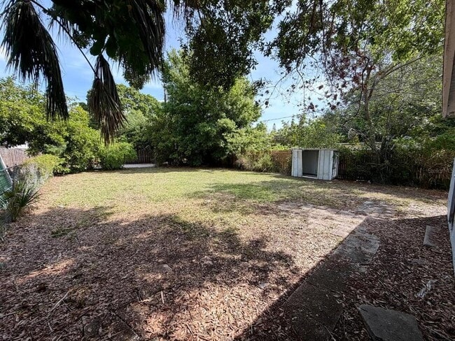 Building Photo - 4627 19th Ave S