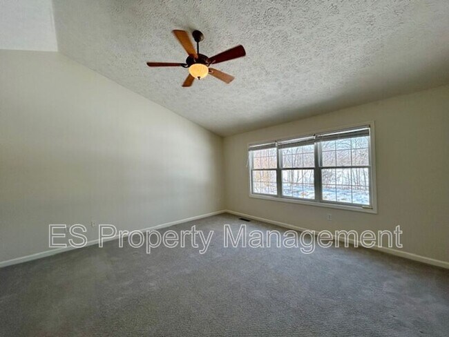 Building Photo - 18258 Benton Oak Dr