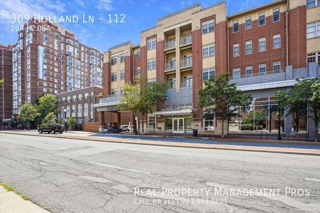 Building Photo - 309 Holland Ln