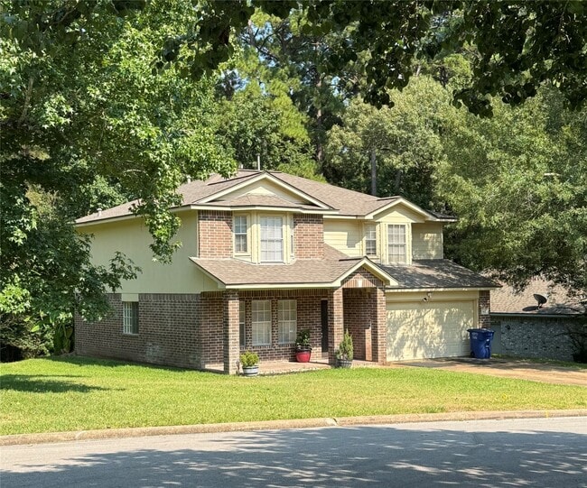 Primary Photo - 302 Inverness Dr