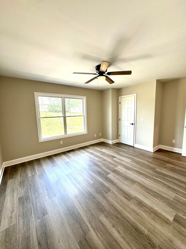 Building Photo - Brand New 3 Bed, 2.5 Bath Townhouse