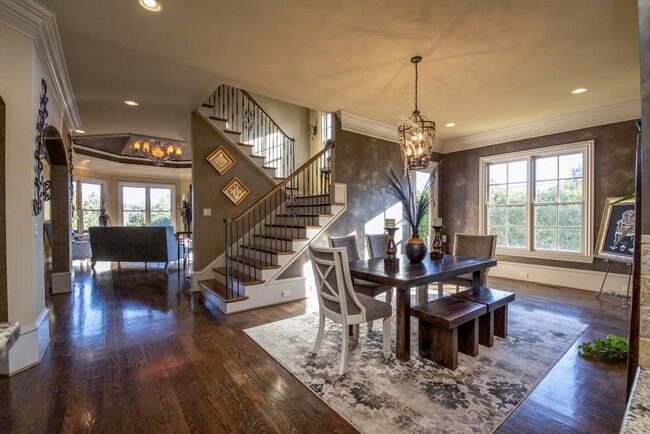 Building Photo - 2170 Heathermoor Hill Dr NE