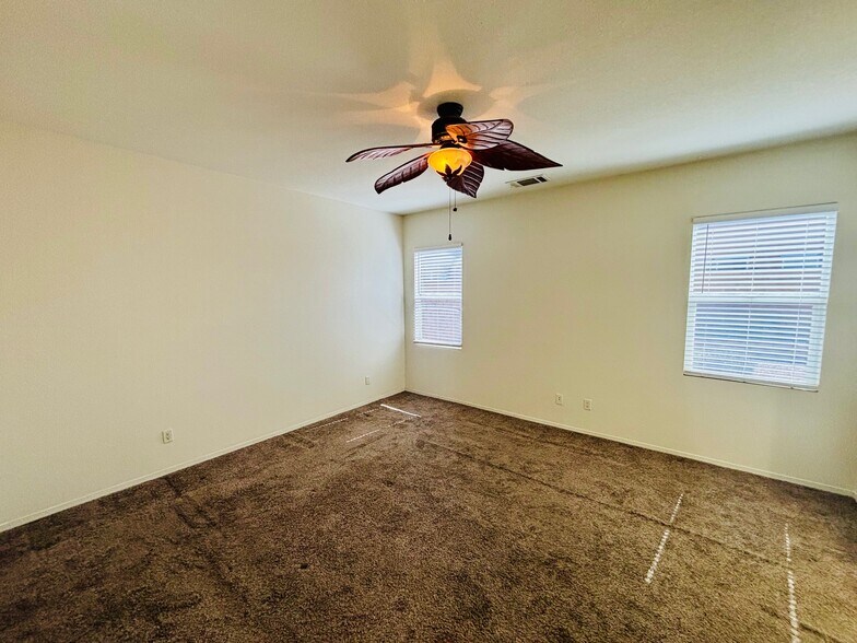 Building Photo - 5806 W Avenue K3