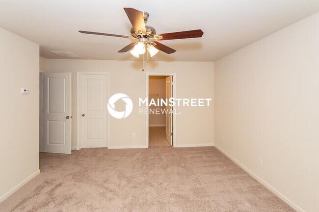 Building Photo - 4 Bedroom Pet-Friendly Home in Cartersville, GA with Main Street Renewal