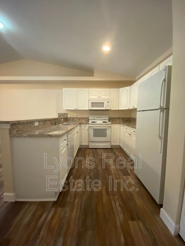 Building Photo - 4822 28th St SW