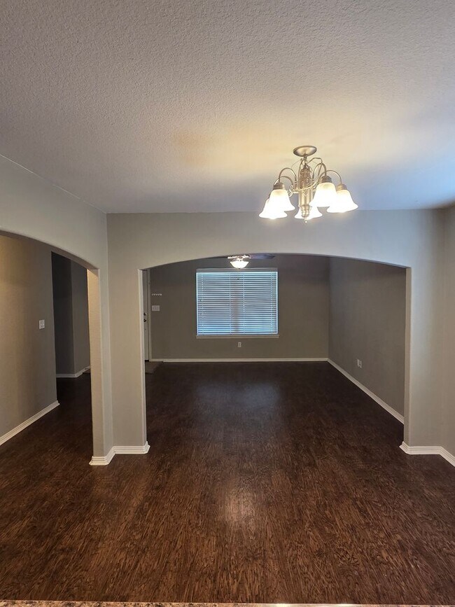 Building Photo - 4535 W Sweetgum Ln