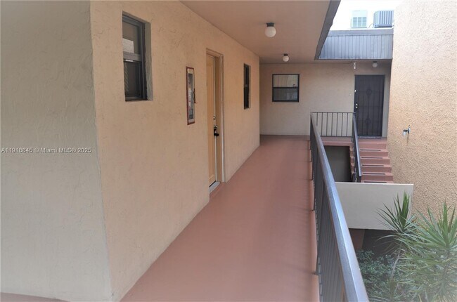 Building Photo - 8851 N New River Canal Rd