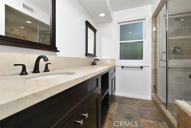 Building Photo - 3358 Red Rose Dr