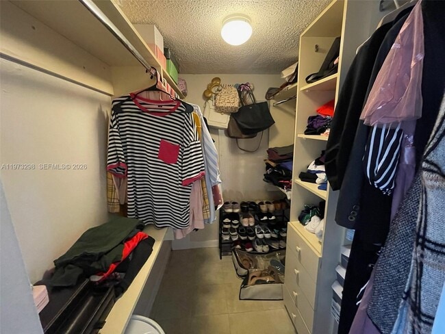 Building Photo - 9010 SW 125th Ave