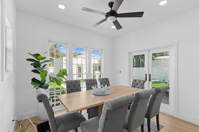 Building Photo - 419 30th St