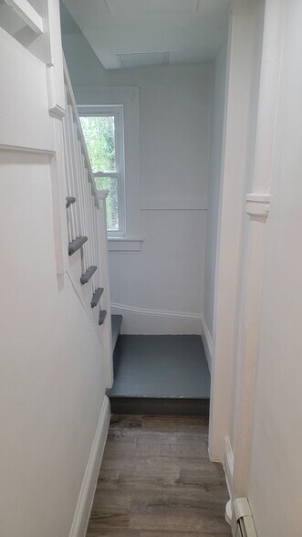 Building Photo - 24 Pine Hill St