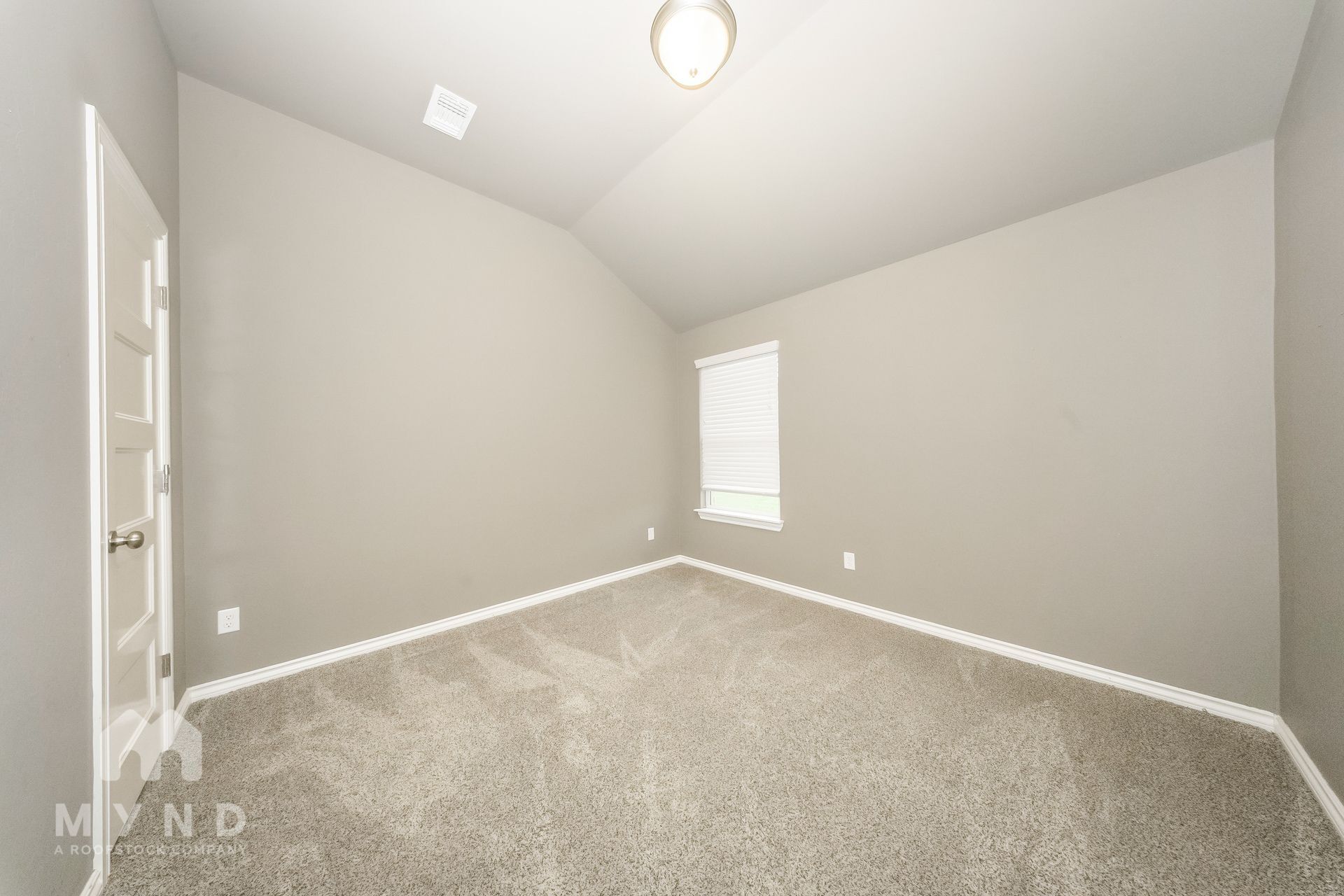 Building Photo - 1019 Merlin Dr