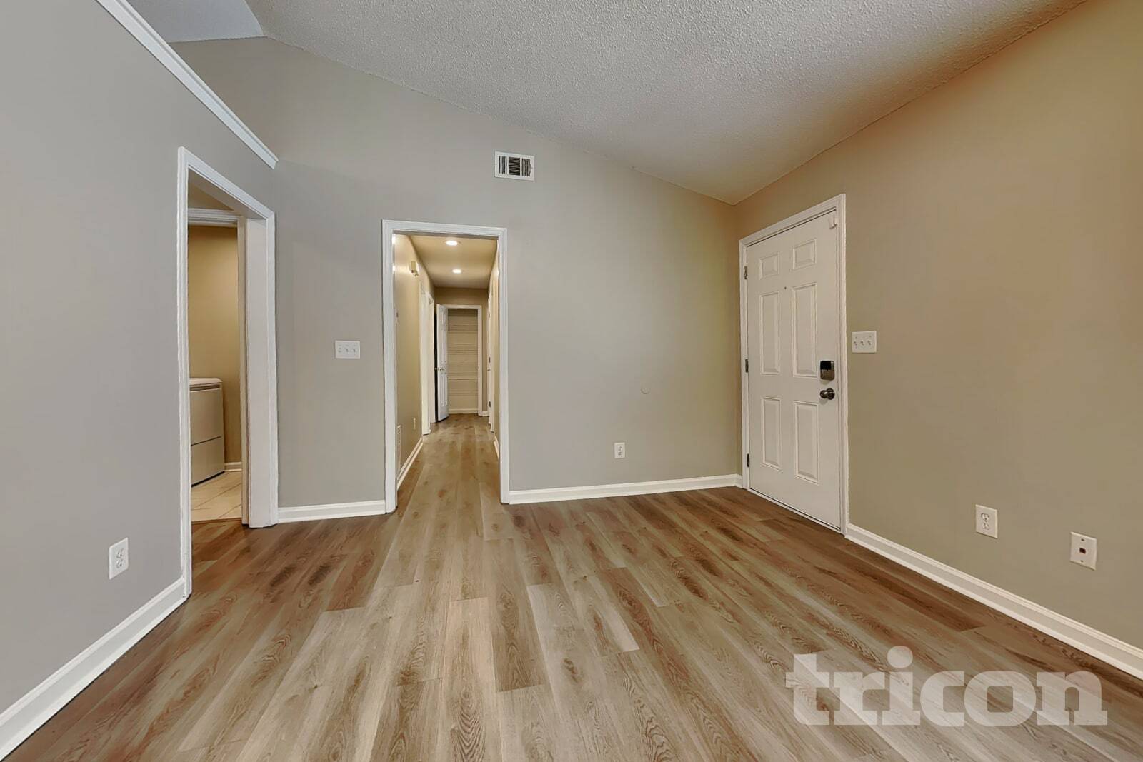 Building Photo - 621 Southern Trace Crossing