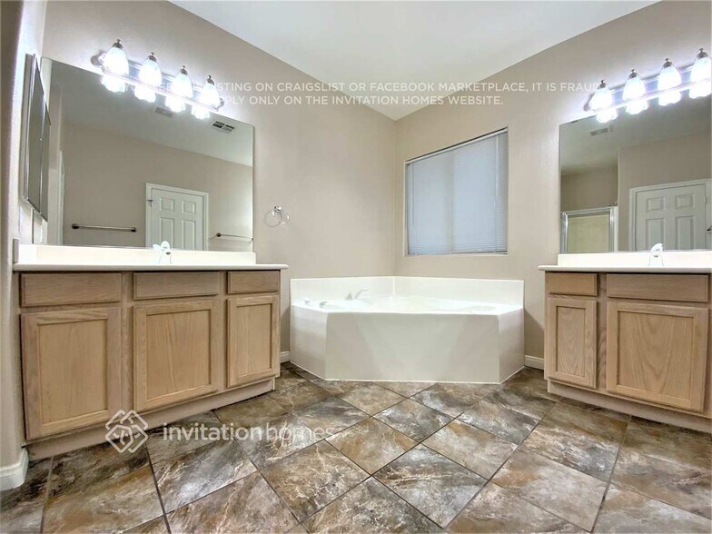 Building Photo - 7322 Emerald Brook St