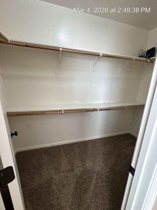 Building Photo - Gorgeous NW Visalia home located in Avalon gated community!  Available Now !!