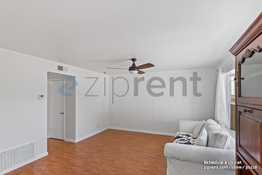 Building Photo - 2257 Goldcrest Cir