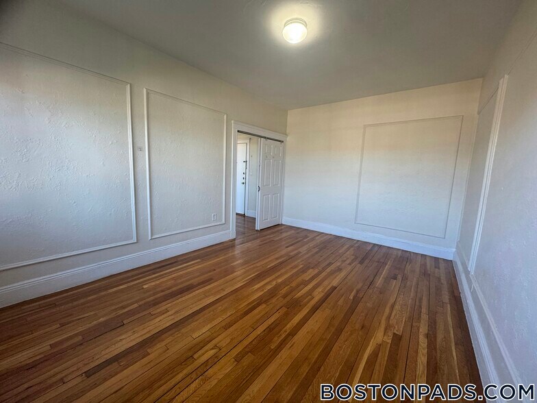 Building Photo - 1687 Commonwealth Ave