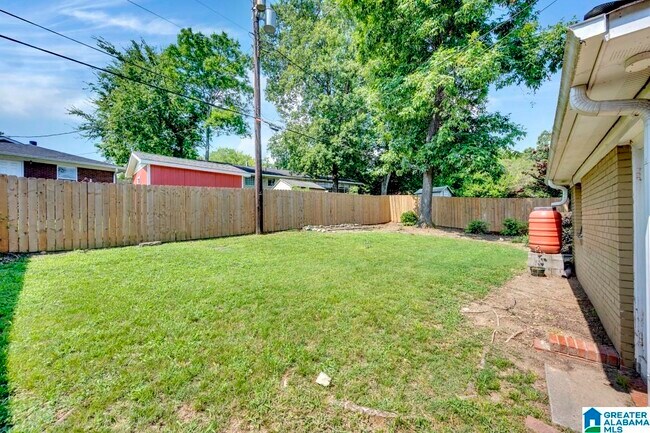 Building Photo - 5321 Crestwood Blvd