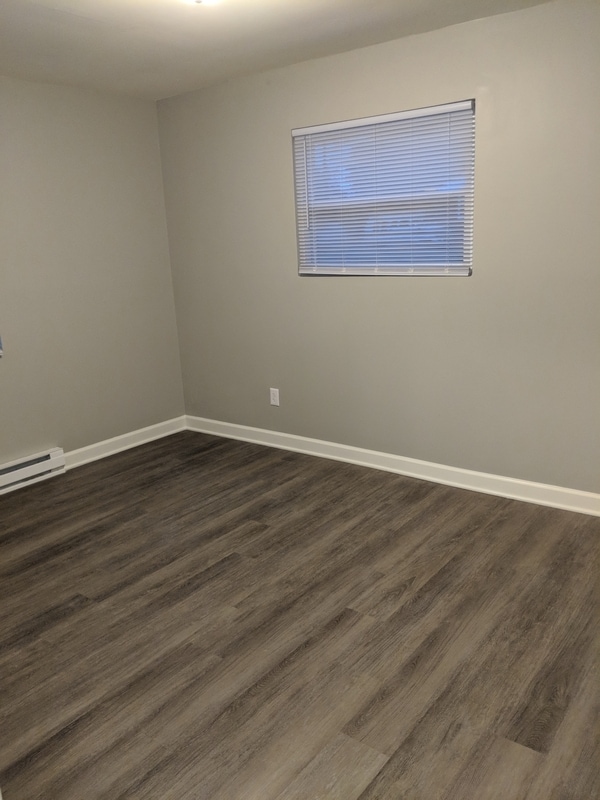 Building Photo - 411 Rose Ln