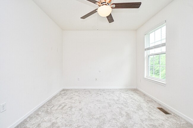 Building Photo - 8453 Forest Valley Dr