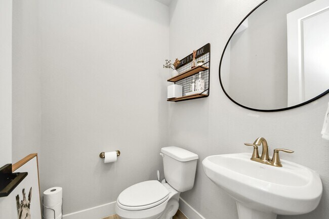 Building Photo - 9017 Lonestar Creekbend Ln