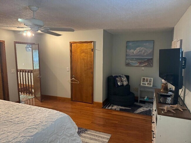 Building Photo - 409 Fernandina St