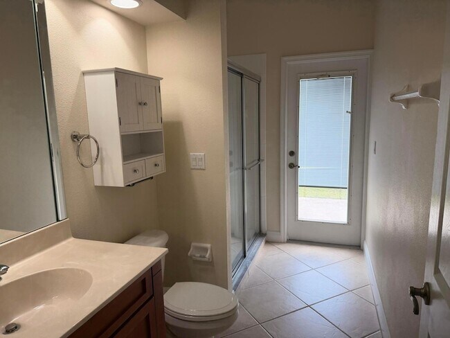 Building Photo - 2218 SW Panther Trce