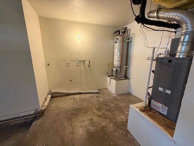 Building Photo - 800-806 S Park Hyde St