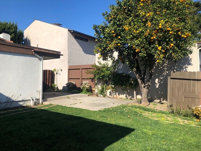 Building Photo - Spacious West Oxnard Home near Seabridge M...