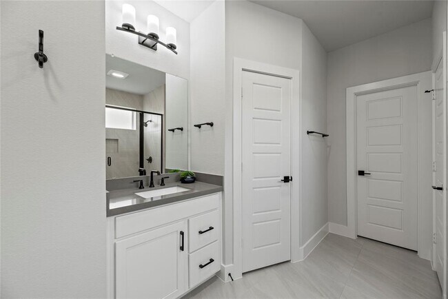 Building Photo - 30155 Gold Finch Pl