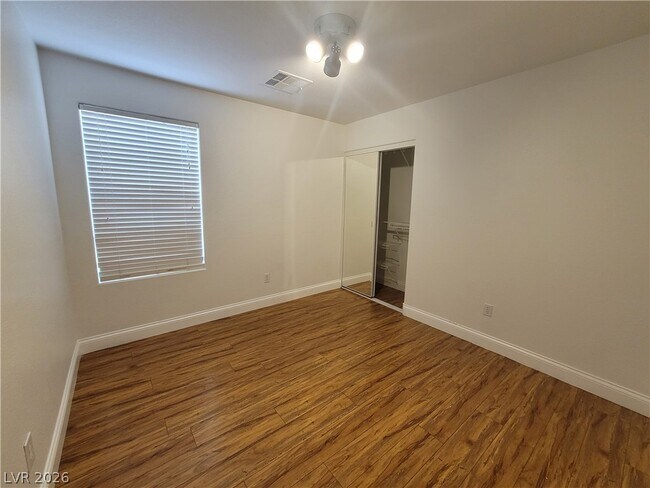 Building Photo - 6140 Pine Villa Ave