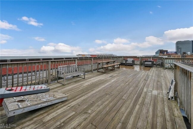 Building Photo - 1133 W 9th St