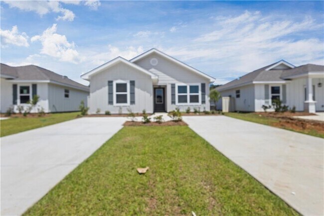 Building Photo - 1172 Sweet Laurel St