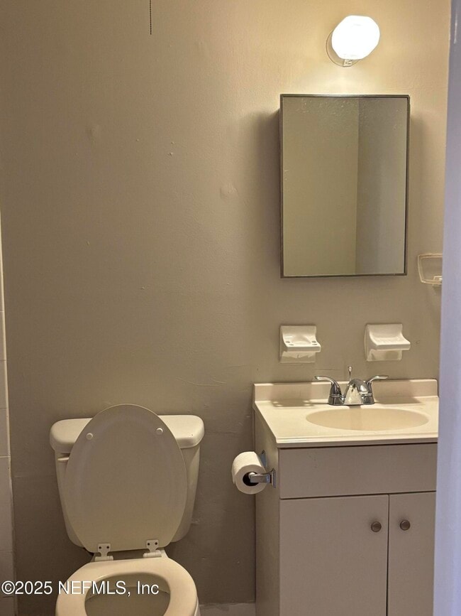 Building Photo - 7430 Jade Dr N