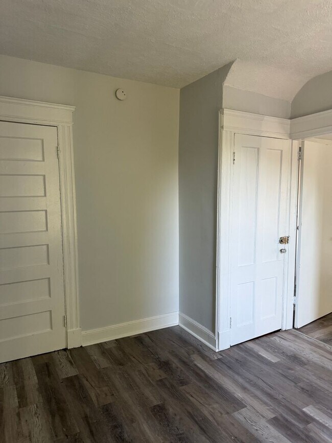 Building Photo - 40 N Beacon St