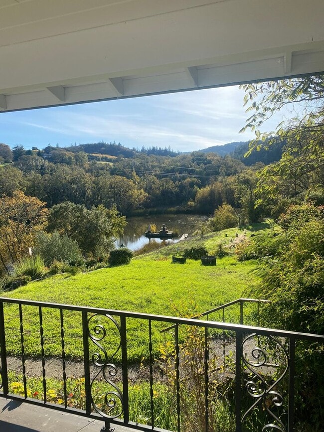 Building Photo - 2 bedroom , 3 bath Home on a Peaceful 25 acre parcel close to town