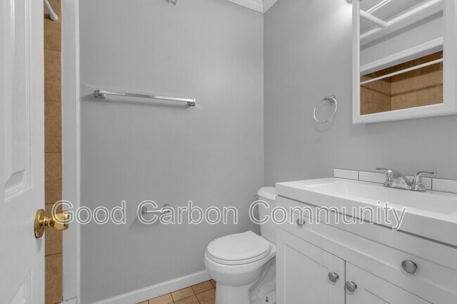 Building Photo - 1190 Orchard Park Rd