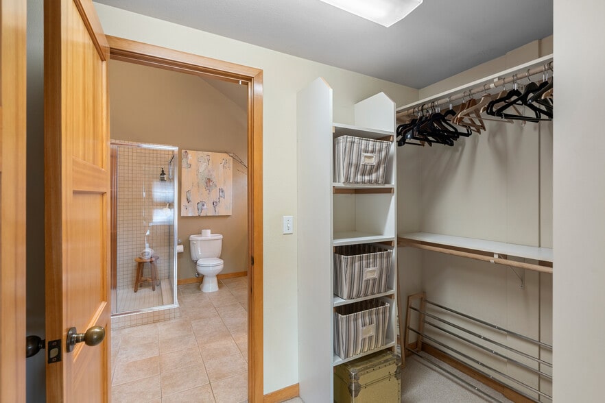 Building Photo - 2537 NW Upshur St