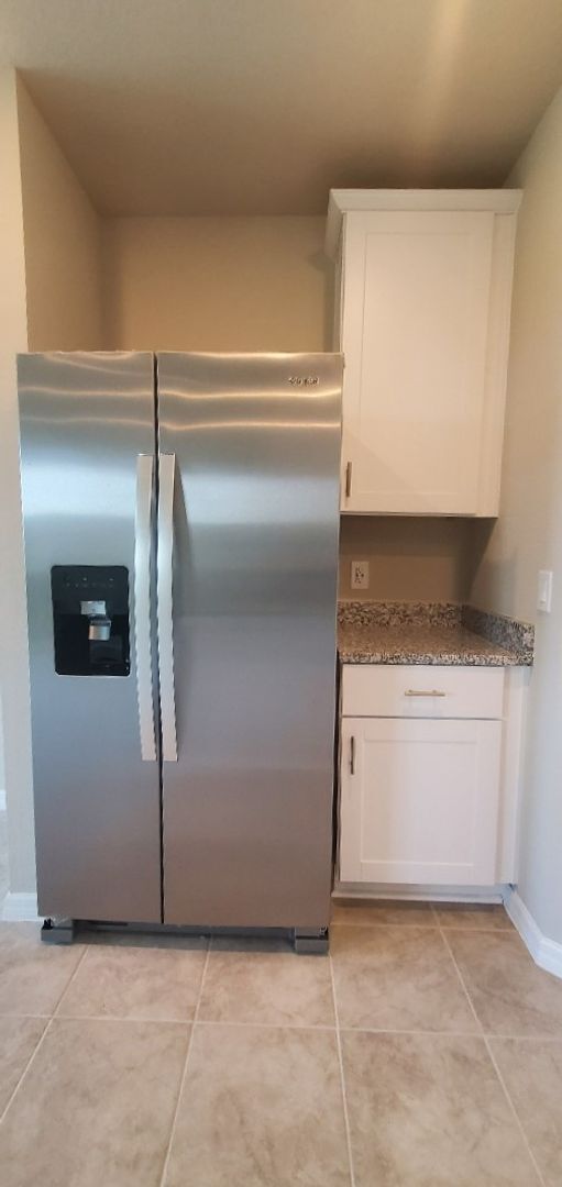 Building Photo - Like NEW!!! 4-Bedroom, 2.-Bathroom in Luce...